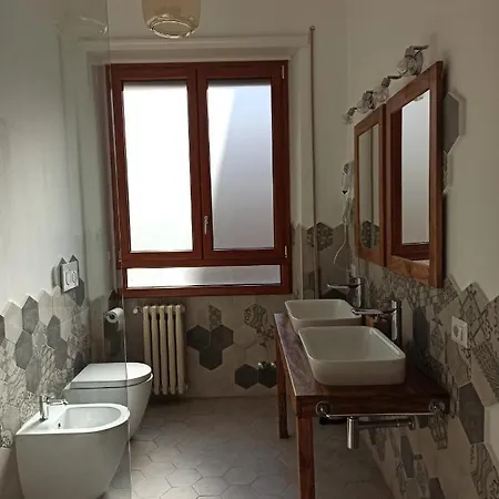 לינה וארוחת בוקר Alle Mura Di San Giovanni *